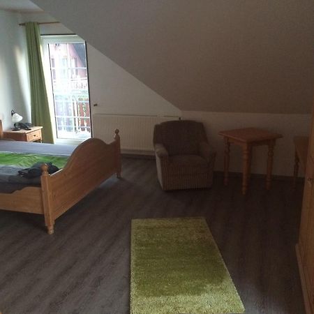Pension Finkenschenke Gröditz Exteriör bild