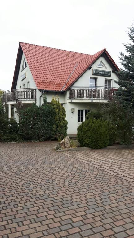 Pension Finkenschenke Gröditz Exteriör bild
